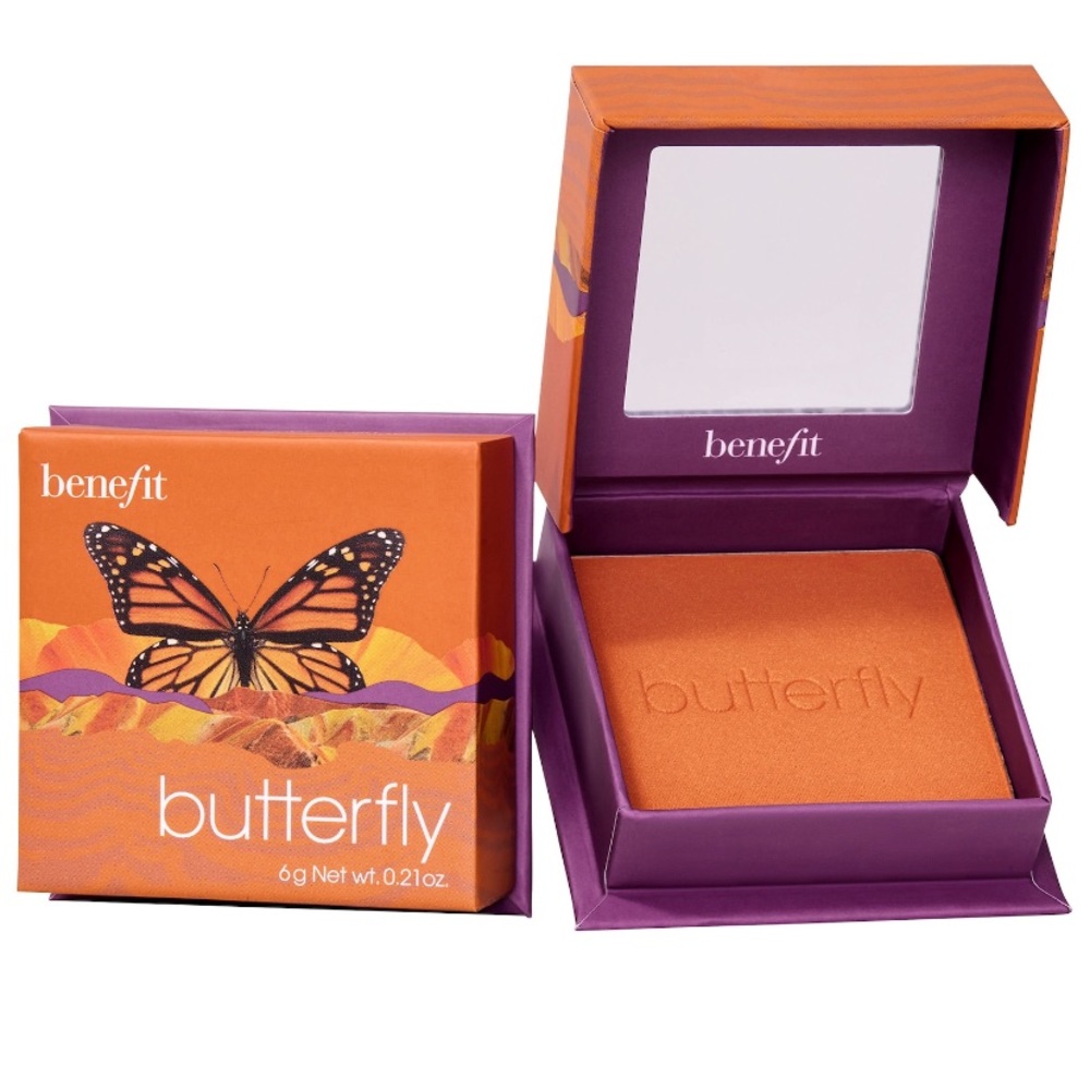 WANDERful World Silky-Soft Powder Blush